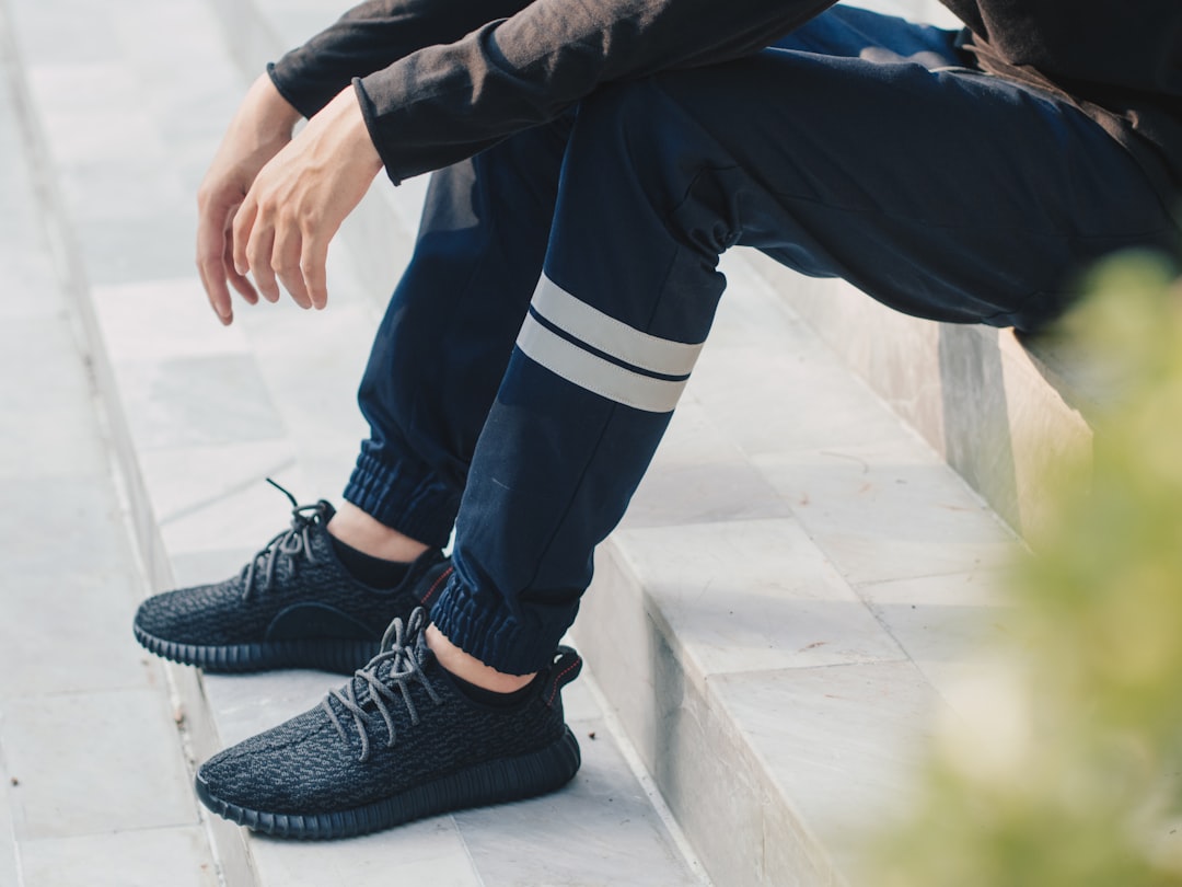 Apparel & Clothing accessories