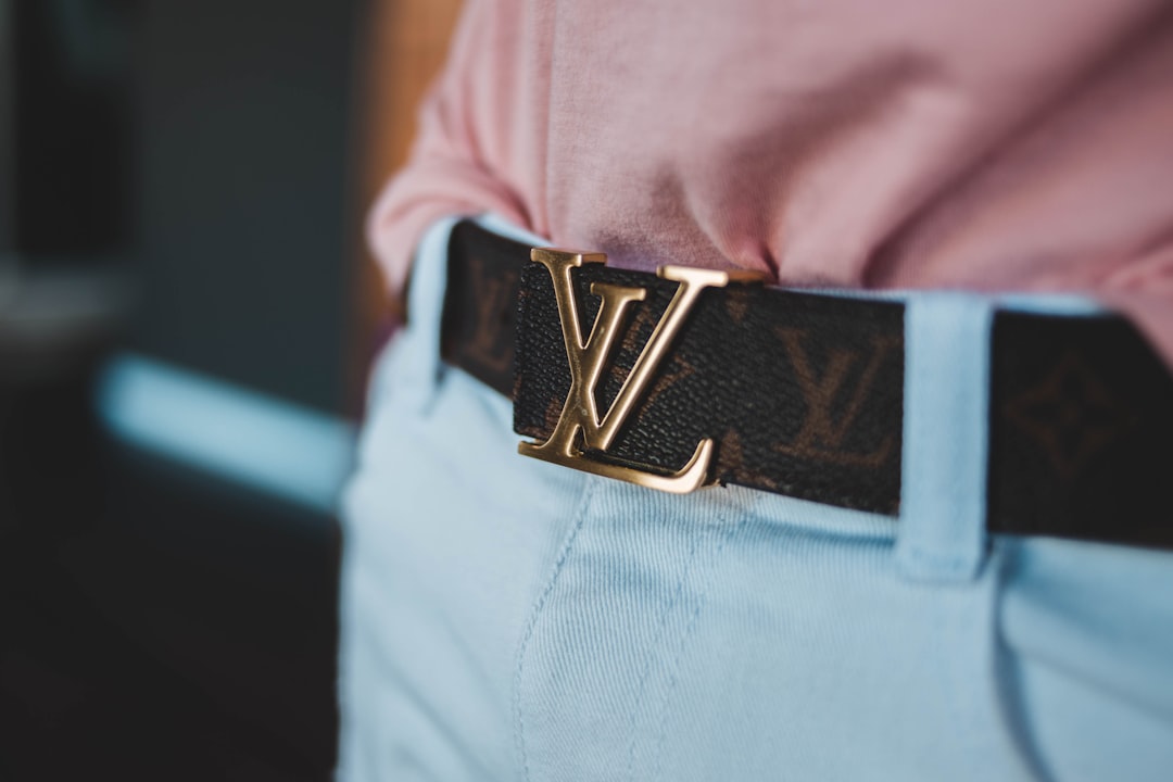 Apparel & Clothing accessories