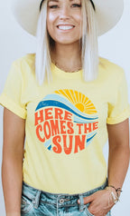 Here Comes The Sun Circle Graphic Tee T-Shirt PLUS