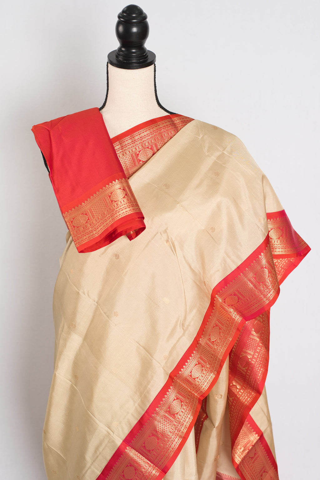 Mohini: Clay White & Coral Pink Kanjivaram Silk Saree | Silk Mark Certified