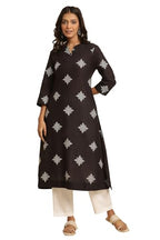 W Women Black Floral Print Cotton A-Line Kurta_24Few11087-221806_L