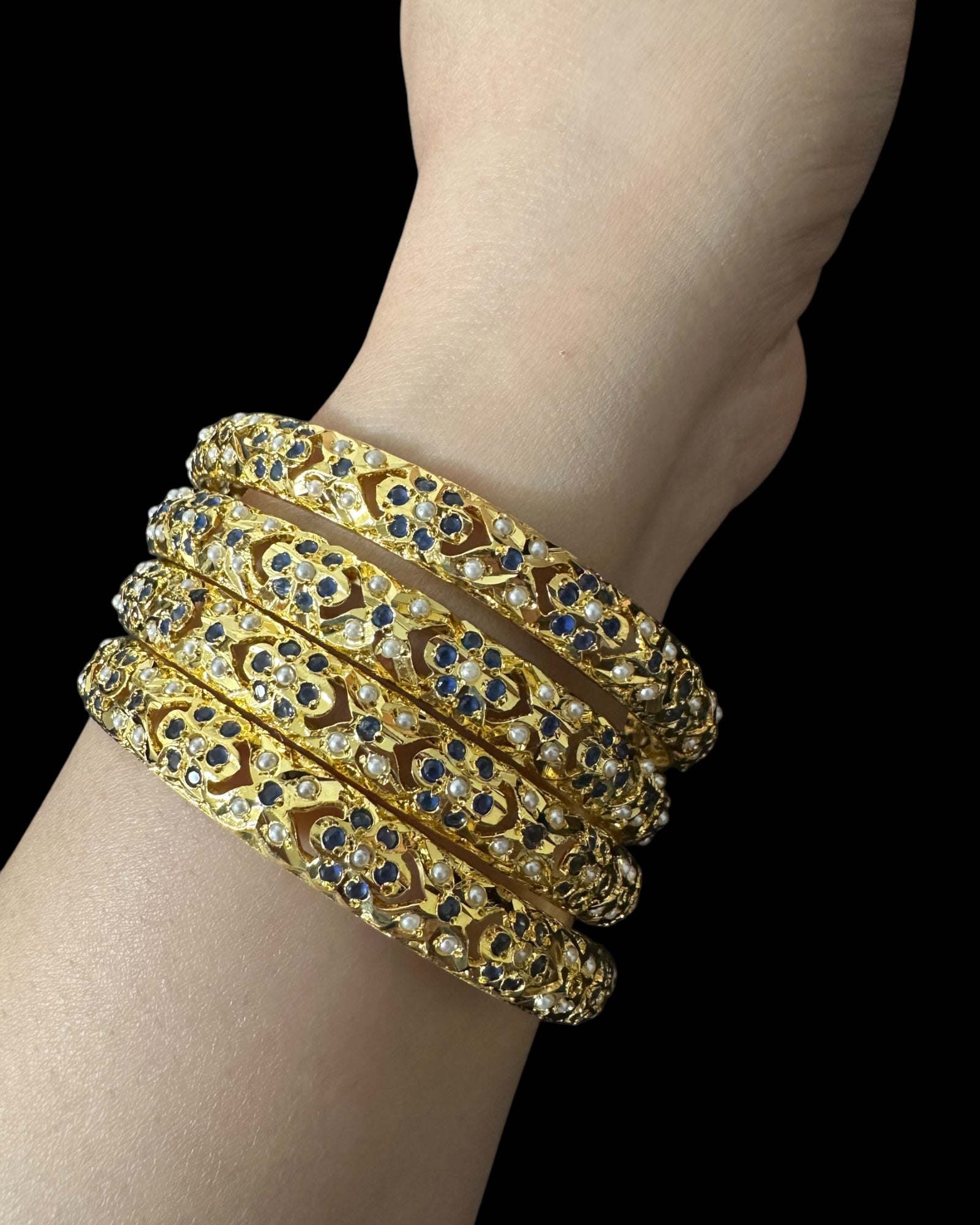 B808 Amira sapphire pearls bangles - set of 4 ( READY TO SHIP )