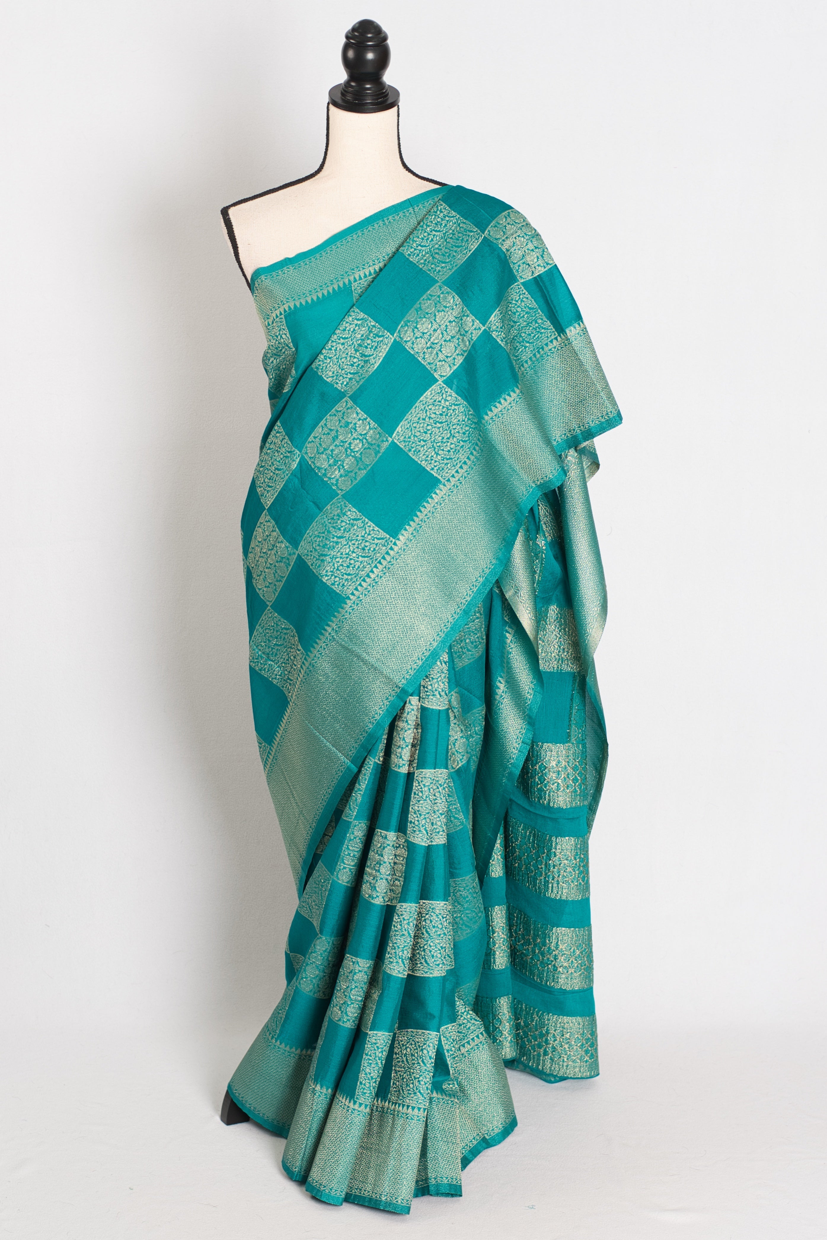 Rama : Green Semi Crepe Georgette Banarasi Saree with Designer Gold Zari Work