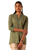 Libas WomenS Cotton Blend Printed Straight Kurti (29734_Green