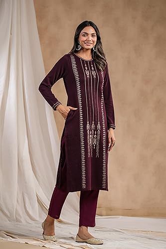 Ishin WomenS Mauve Jacquard Style Geometric Pattern Straight Winterwear Kurta