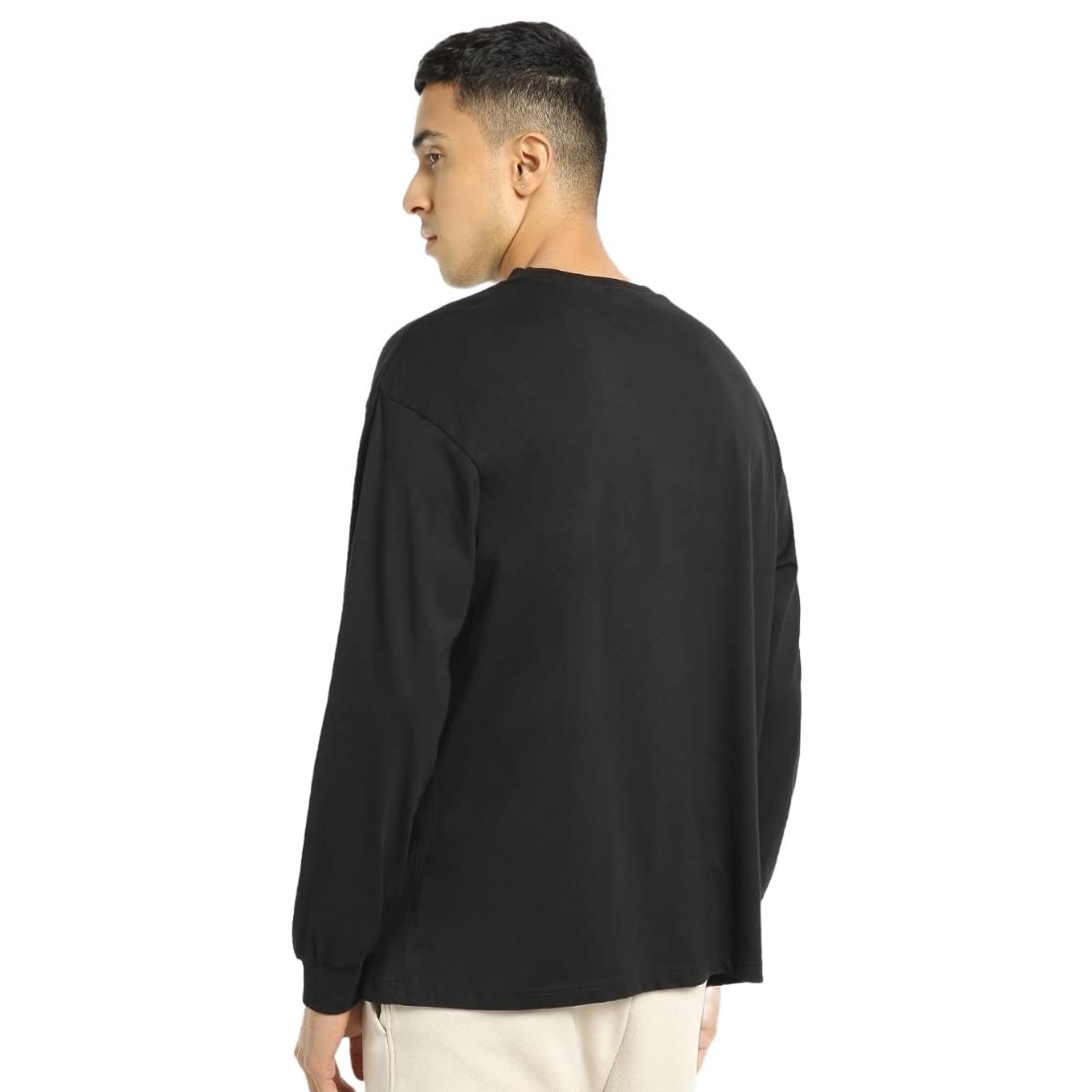 Bewakoof Mens Goosebumps Graphic Printed Cotton T-Shirt - Loose Fit, Crew Neck, Long Sleeves Black