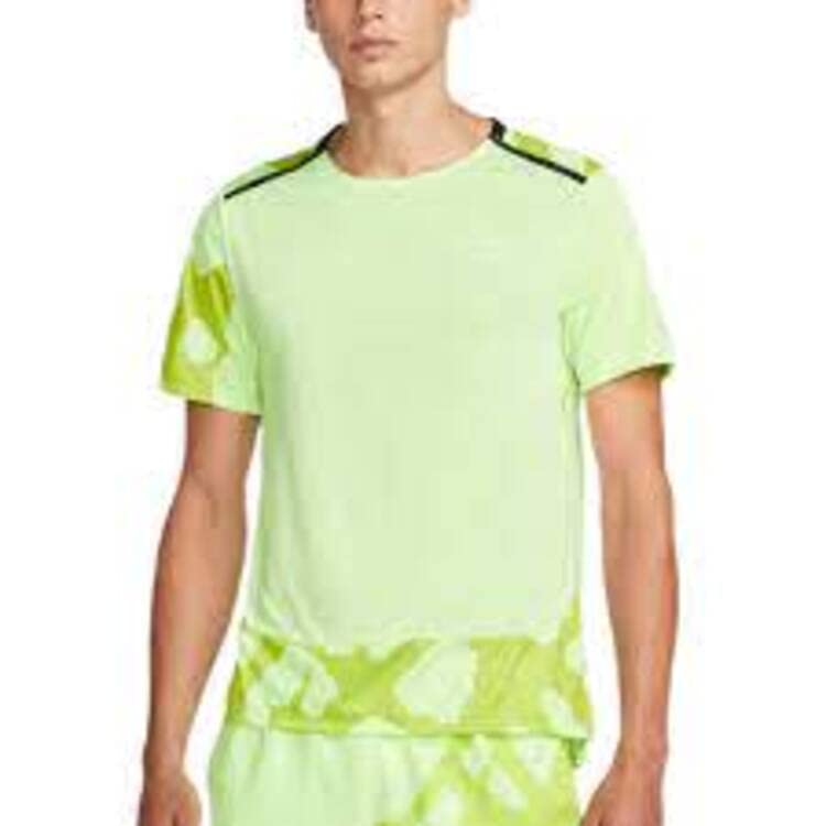 Nike Fitted Men T-Shirts