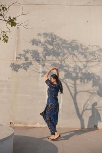 ANNI DESIGNER Womens Rayon Viscose Straight Printed Kurta with Pant (Kamo Blue_S_Blue_Small)