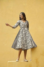 ANNI DESIGNER Womens Cotton Blend Anarkali Printed Kurta (Yogda Black_M_Black_Medium)