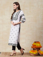 ANNI DESIGNER Womens Cotton Blend Chikankari Embroidered Straight Kurta (Stho-White-NRK_S_White_Small)