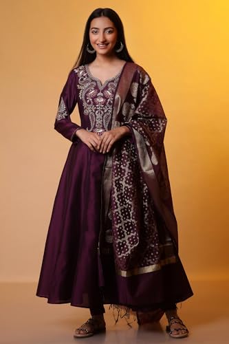 Aurelia Women'S Solid Rayon Kurta Set With Tight & Dupatta