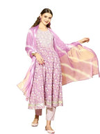 Stylum Women'S Printed Cotton Anarkali Kurta Pant Dupatta Set (Kpdsrija40_Lavender, L)