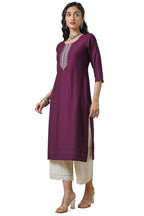 Soch Women'S Viscose Blend Regular Fit Yoke Design Kurta With Beads