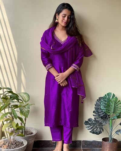 ANNI DESIGNER Womens Cotton Blend Straight Embroidered Kurta with Pant & Dupatta (BAGICHA Begani_XXL_Begani_XX-Large)