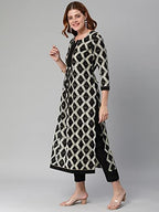 ANNI DESIGNER Womens Cotton Blend Straight Floral Printed Kurta and Pant (Chix Black-SM_S_Black_Small)