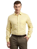 Turtle Men 100% Cotton Slim Fit Light Yellow Printed Formal Shirt