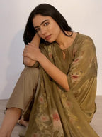 Libas WomenS Silk Blend Kurta Set (400372