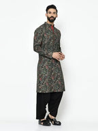 Kisah Men Black Green Ethnic Motifs Embroidered Kurta With Pyjamas, Full Sleaves, Knee Length, Straight, Regular Fit, Mandarin C