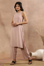 W For Woman Pink Sleeveless Solid Straight Kurta And Pants Set