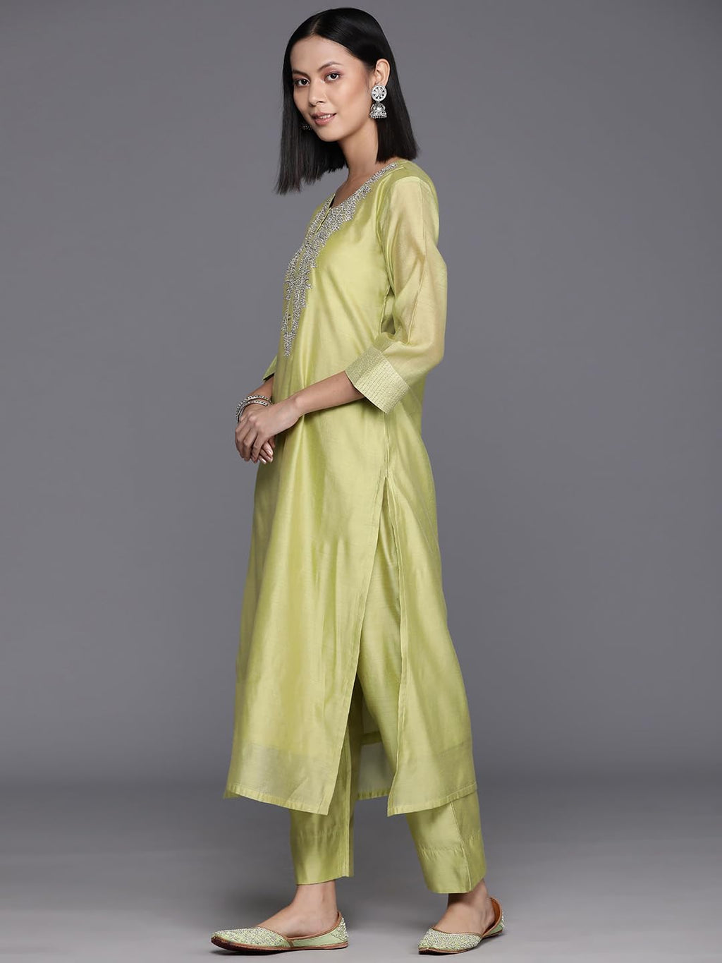 Varanga Floral Embroidered Regular Chanderi Silk Kurta with Trousers & Dupatta