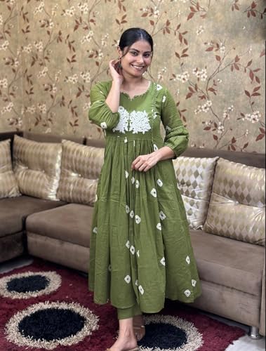 ANNI DESIGNER Women s Anarkali Printed Rayon Blend Kurta with Pants, Green, S