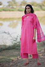 ANNI DESIGNER Ladies Rayon Blend Straight Kurta with Trousers and Dupatta, pink, S