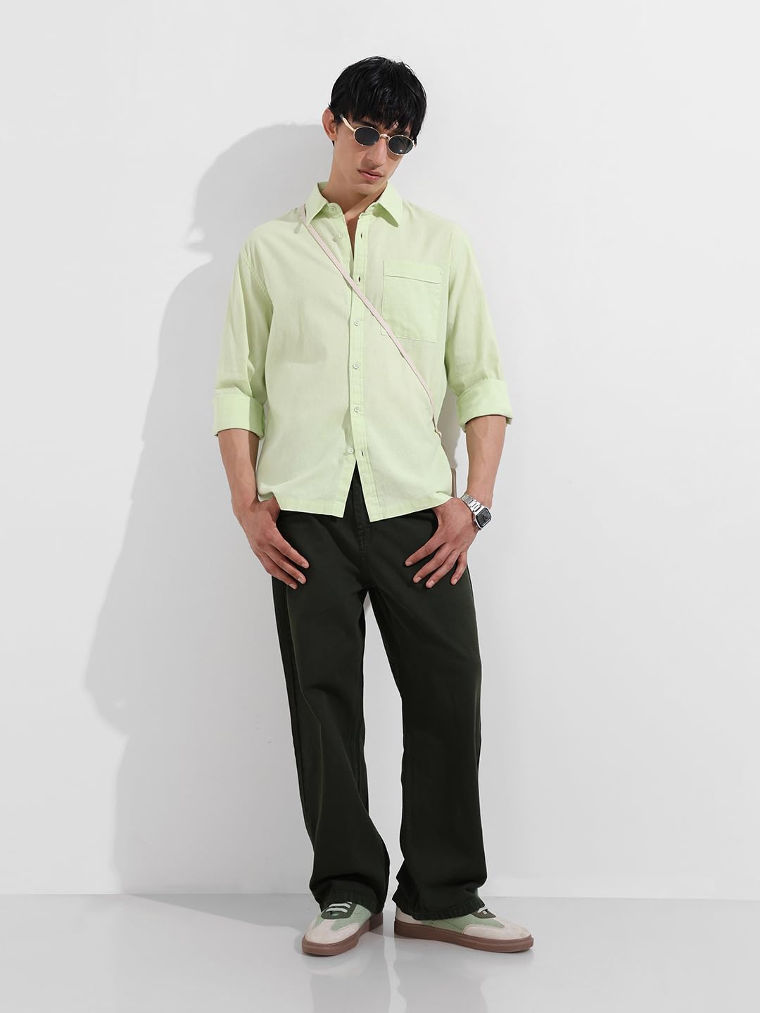 The Indian Garage Co Mens Baggy Solid Mid-Rise Jeans
