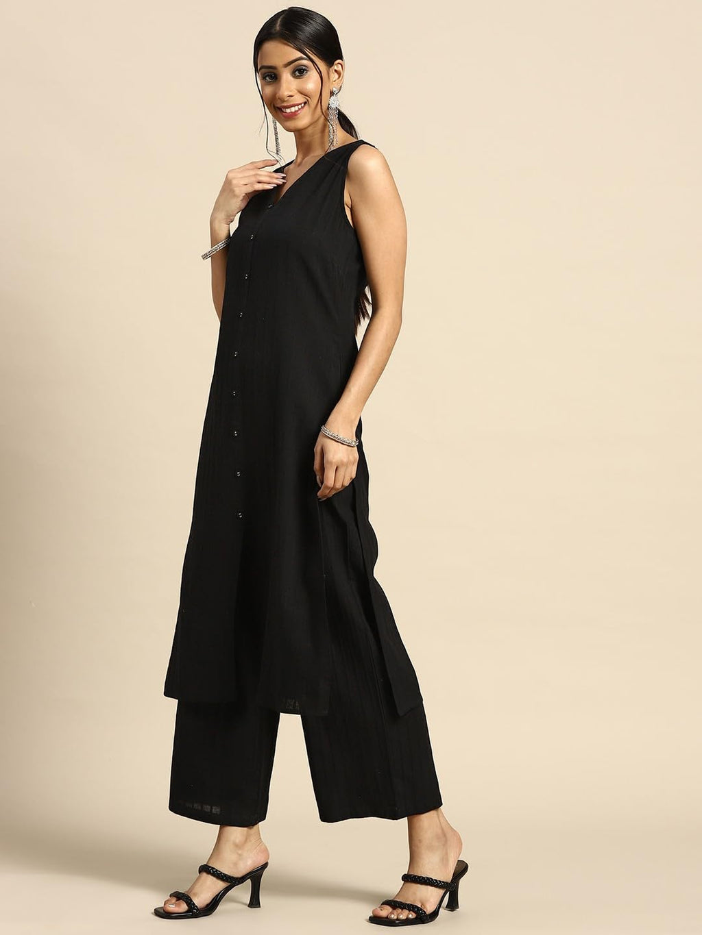 Gosriki Women'S Cotton Blend Straight Solid Kurta With Palazzo & Dupatta