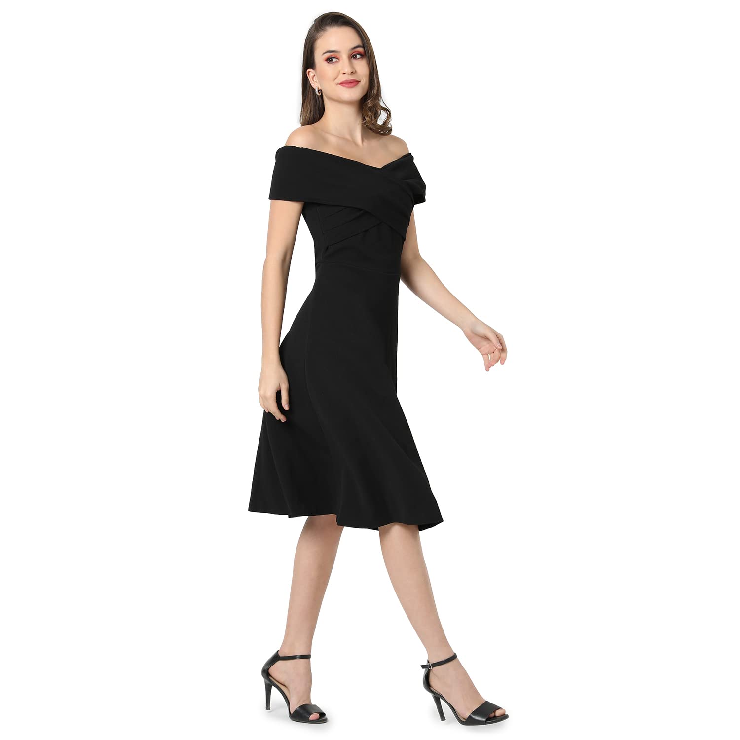 Campus Sutra Women Solid Off-Shoulder Casual Dresses(Ssmr22_Cswssdr5350)