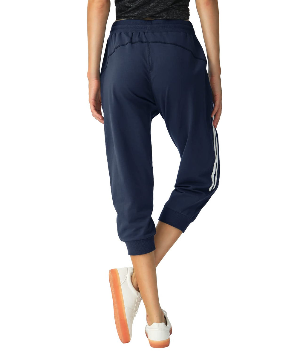 SPECIALMAGIC Capri Sweatpants for Women Casual Capri Pants Capri Joggers Sports Pants Cropped Joggers with Pockets Black+Navy M