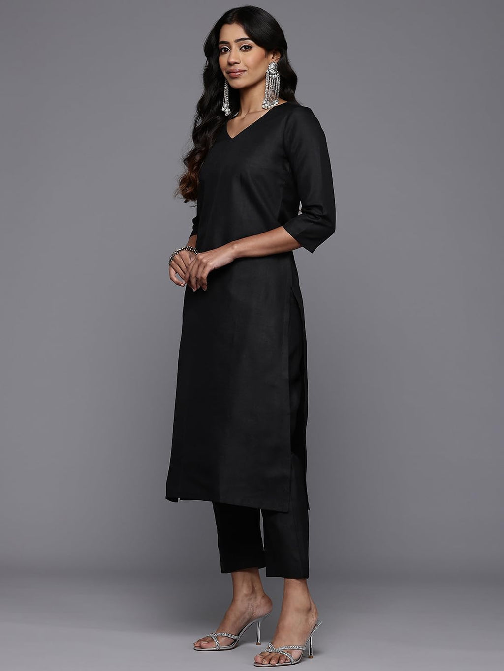 Varanga Women Solid Black V Neck Straight Kurta Set With Printed Dupatta