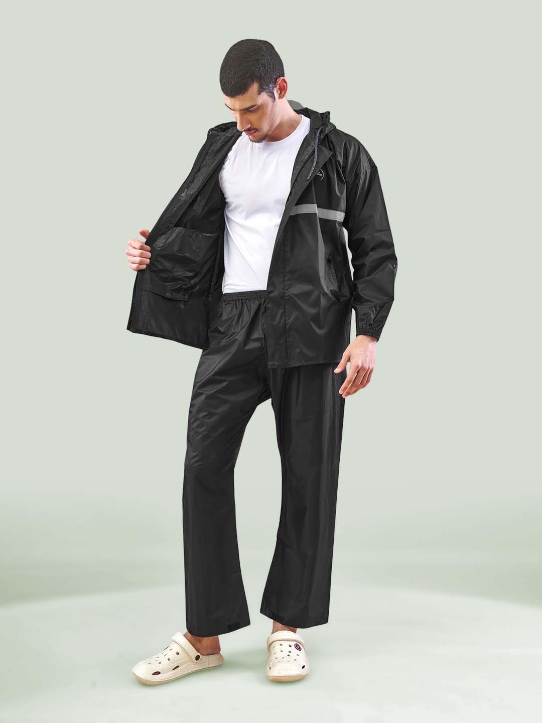 Lux Venus Reflecting Design Tapping Rain Suit For Men