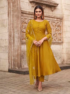 Womanista Women Silk Solid Kurta Set
