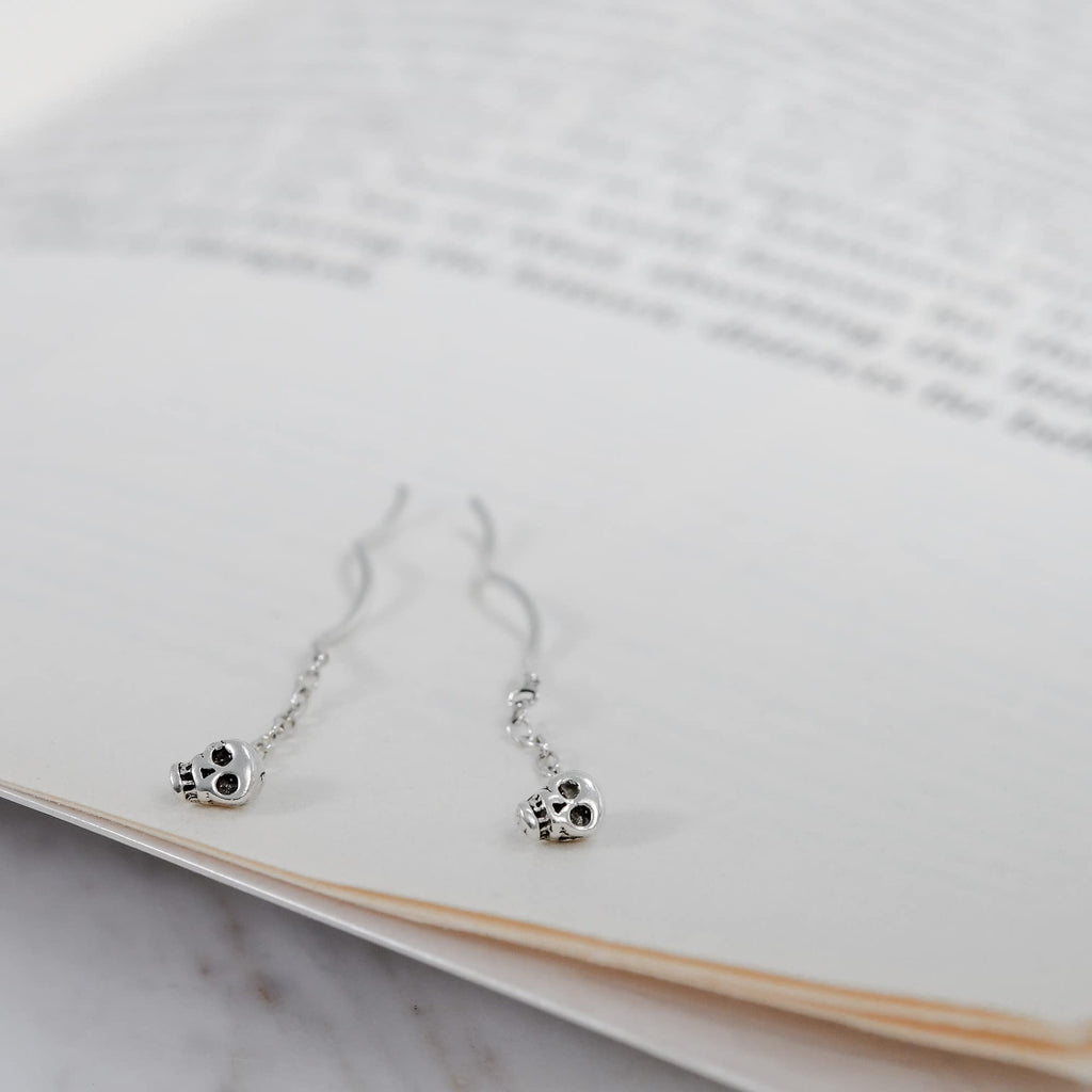 AeraVida Tiny Skull Chain Threader Spiral Halloween Sterling Silver Earrings, 0.11x0.15 inch