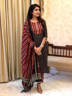 Pinkmint Women'S Cotton Blend Kurta Set L Stylish Printed Straight Kurta With Pant & Dupatta L Fancy Ethnic Set Black