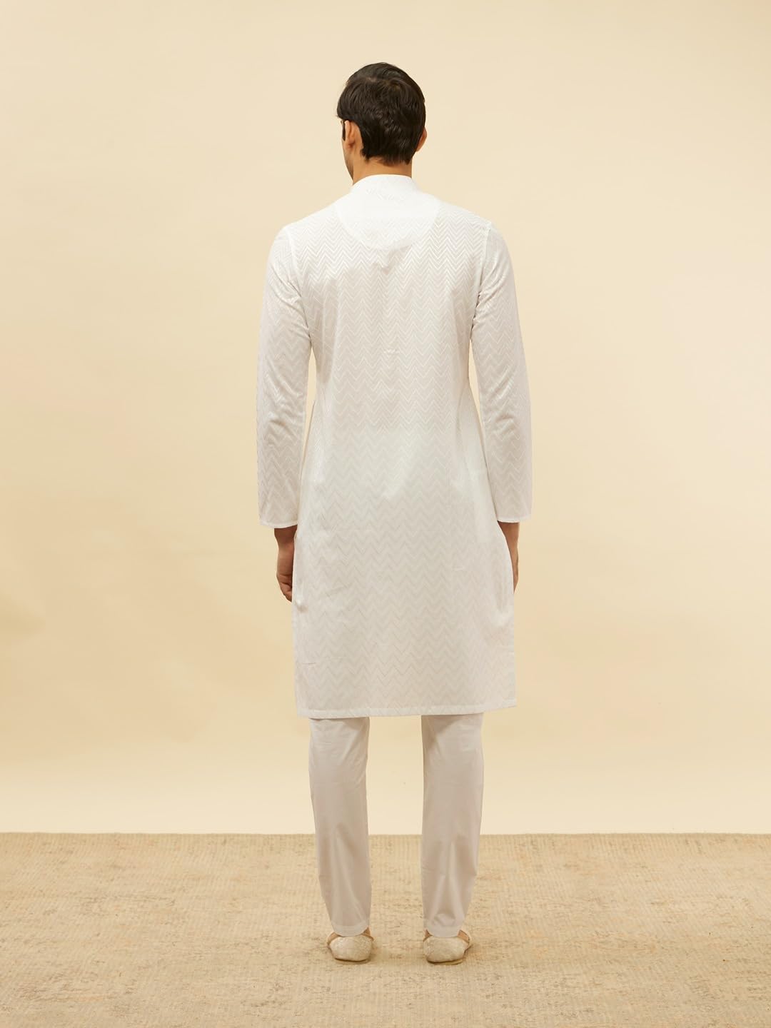 Manyavar Mens White Cotton Checks Kurta Pyjama Set