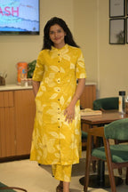 ANNI DESIGNER Womens Rayon Viscose Straight Printed Kurta with Pant (Sunoni Yellow_XXL_Yellow_XX-Large)