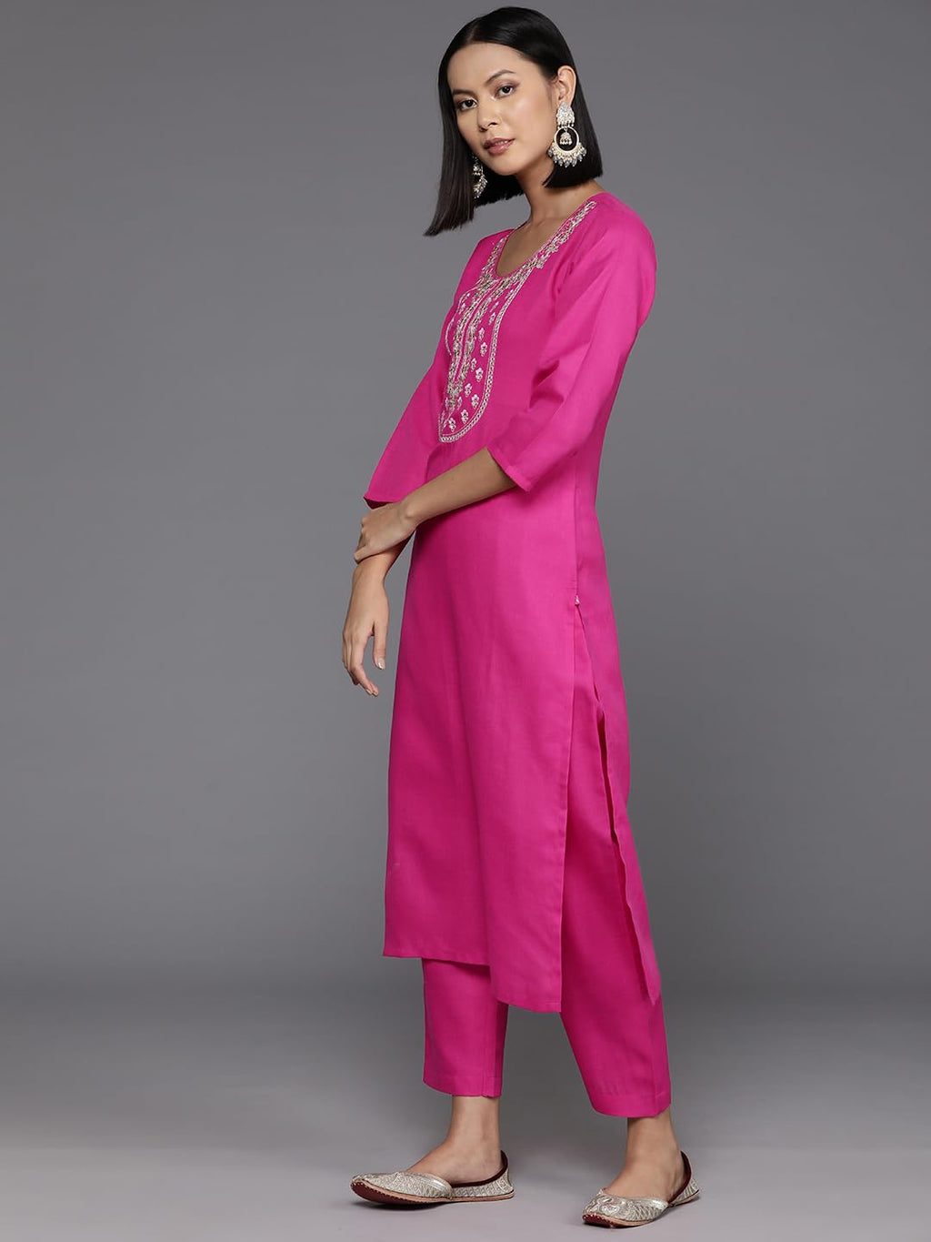 Varanga Women Embroidered Yoke Straight Kurta Paired With Tonal Bottom And Printed Bhagalpuri Dupatta