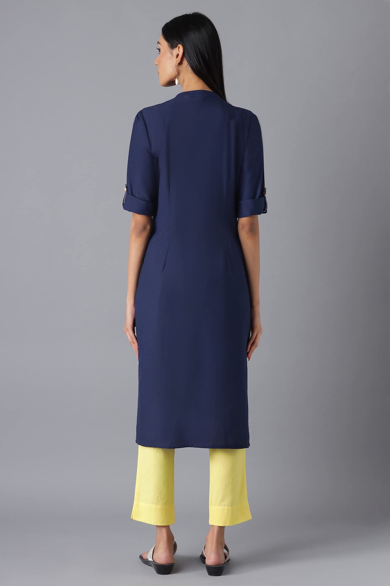 Aurelia Women'S Cotton Navy Geometric Mandarin Collar Straight Kurta