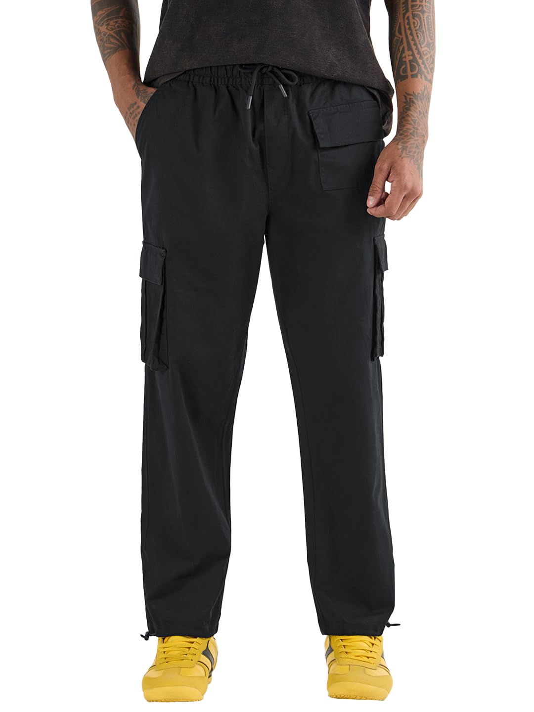 Bewakoof Mens Solid Straight Fit Cotton Spandex Cargo Casual Pants_628742_Black_28