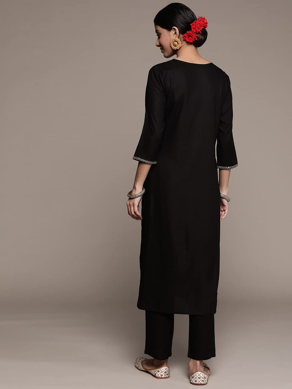 Anubhutee Women'S Viscose Rayon Black Ethnic Motifs Sequinned Straight Kurta Suit Set With Pants