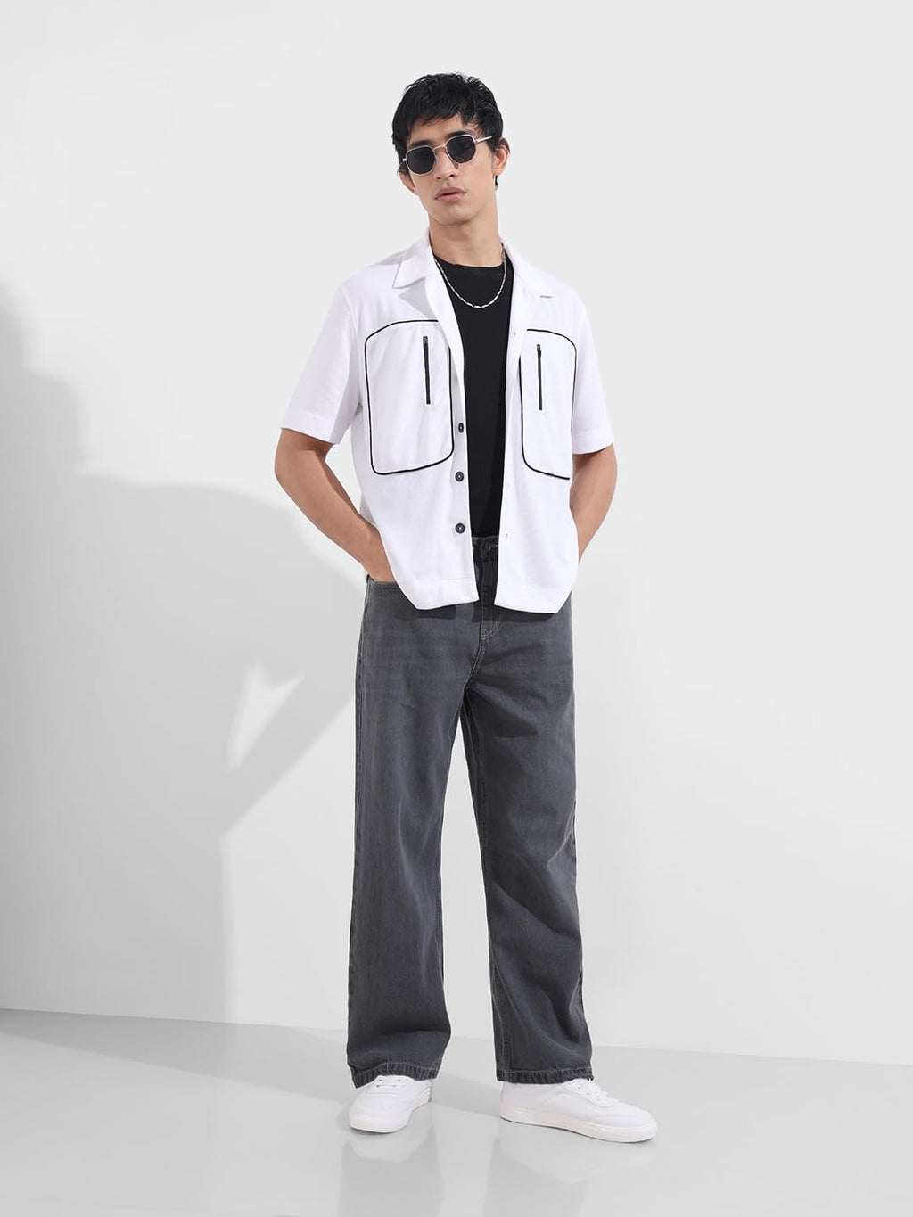 The Indian Garage Co Mens Baggy Solid Mid-Rise Jeans