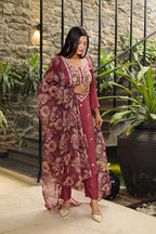 Womanista Women Kurtaset_1247