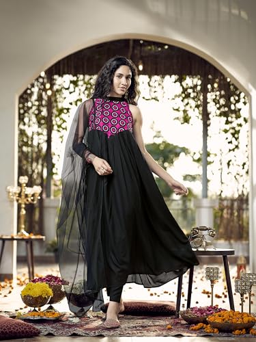 Womanista Women Flared Kurta With Pant & Dupatta