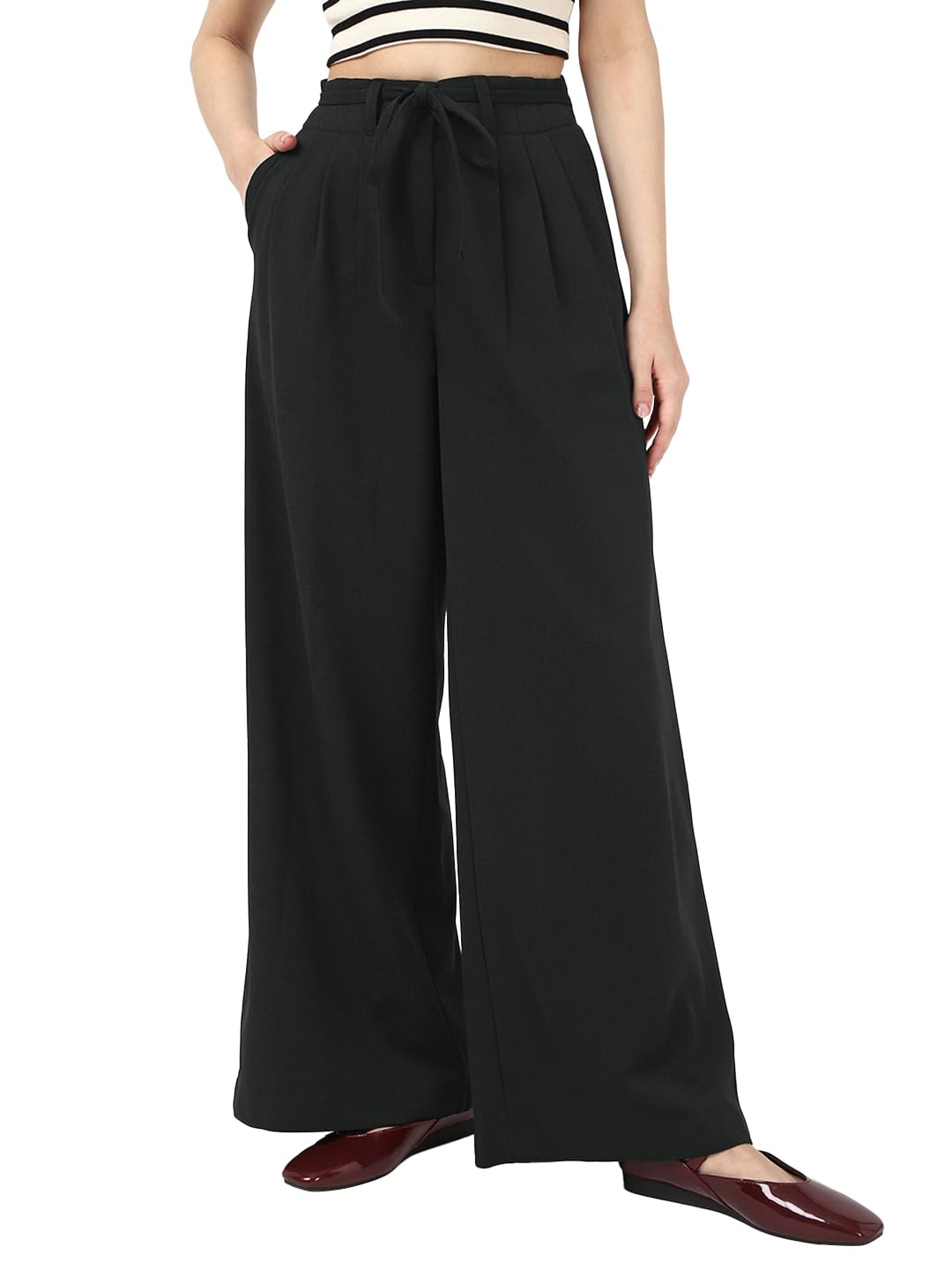Bewakoof Womens Solid Regular Fit Poly Spandex Pant_662083_Black_26