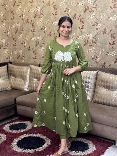 ANNI DESIGNER Women s Anarkali Printed Rayon Blend Kurta with Pants, Green, XL