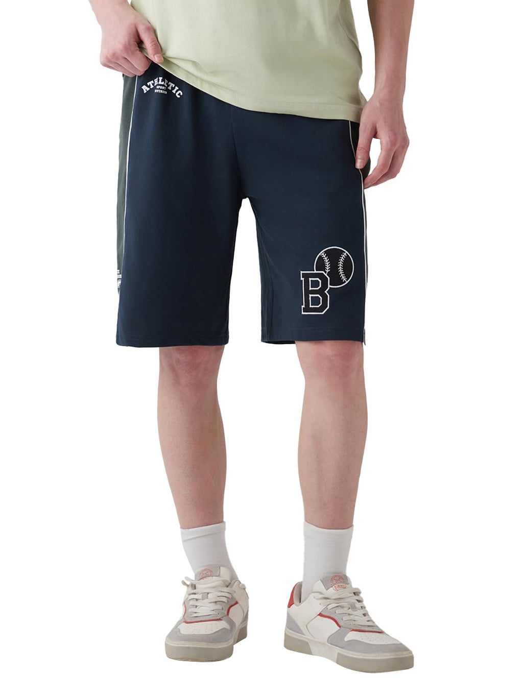 Bewakoof Mens Colorblock Oversized Fit Terry Varsity Shorts_634312_Blue_XL