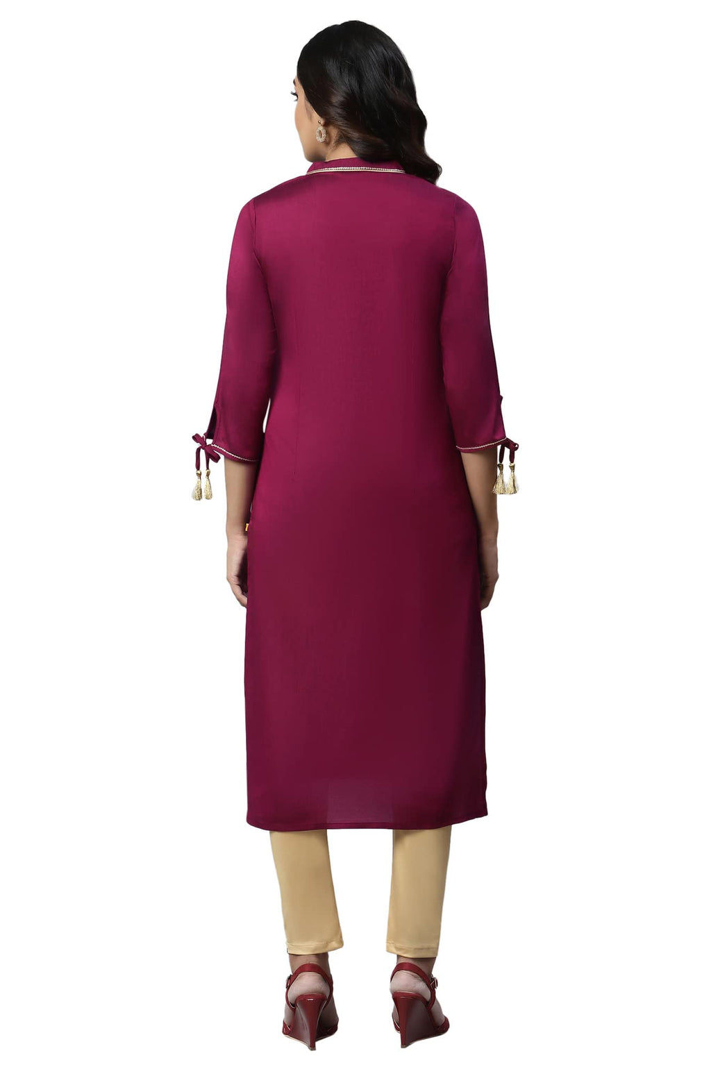 Aurelia Women'S Viscose Fuschia Solid Band Collar Straight Kurta