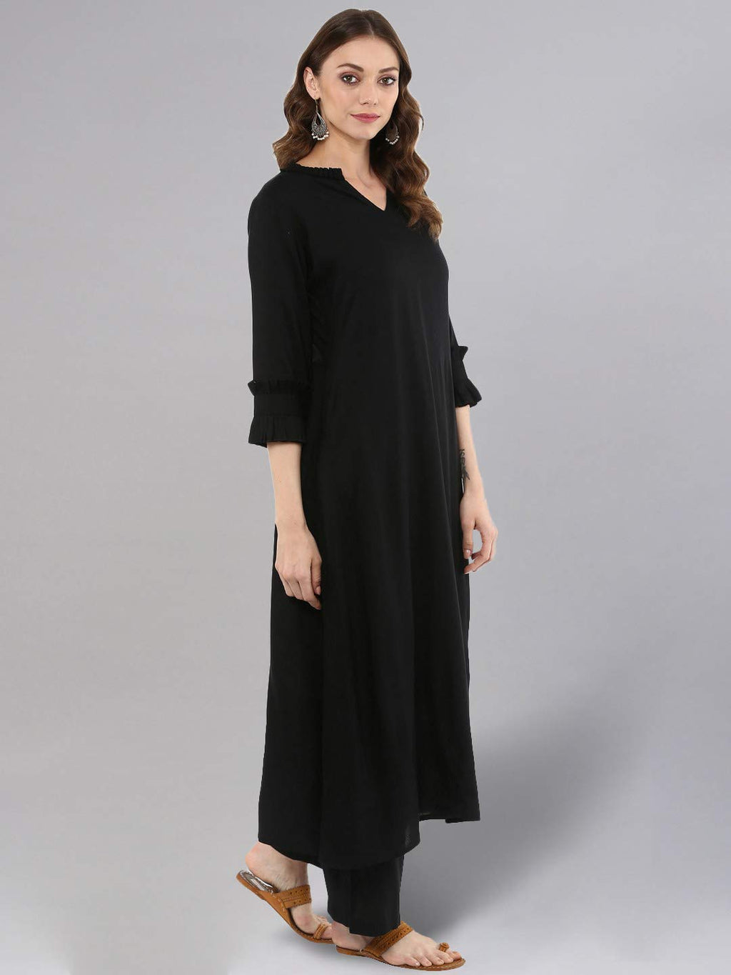 idaLia Rayon Solid A-Line Black Kurta Set for Women Stylish Boat Neck Design Kurta Set with Pant