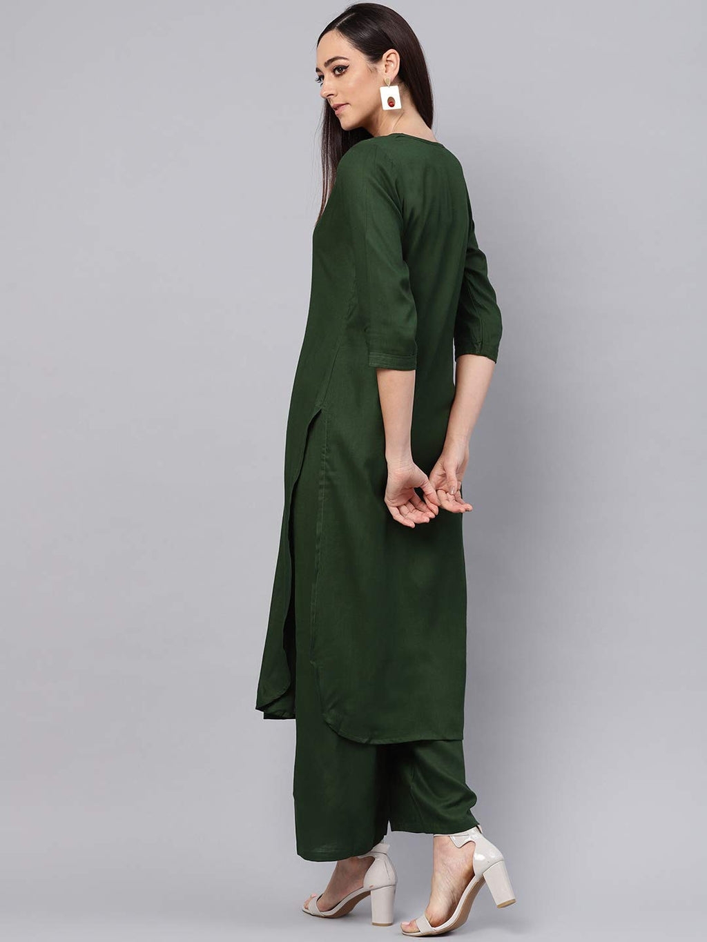 Idalia Green Rayon Straight Solid Kurta Set For Women Stylish Boat Neck Design Kurta Set With Pant